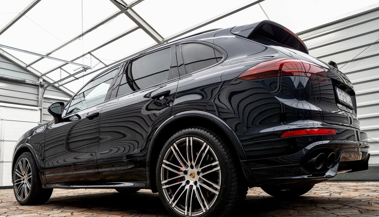 Porsche Cayenne cena 229000 przebieg: 240000, rok produkcji 2015 z Strzegom małe 596